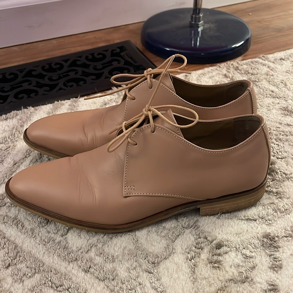 Everlane The Modern Laceup oxfords size 7 tan/ nude leather